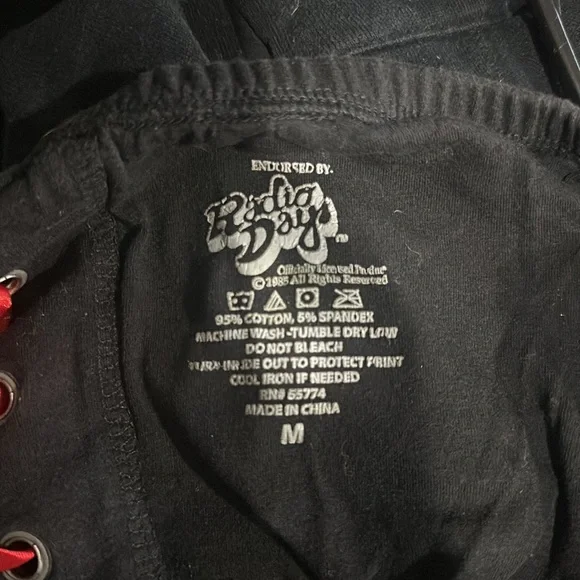 Sleeveless Lace Up Tank - Picture 3 of 4